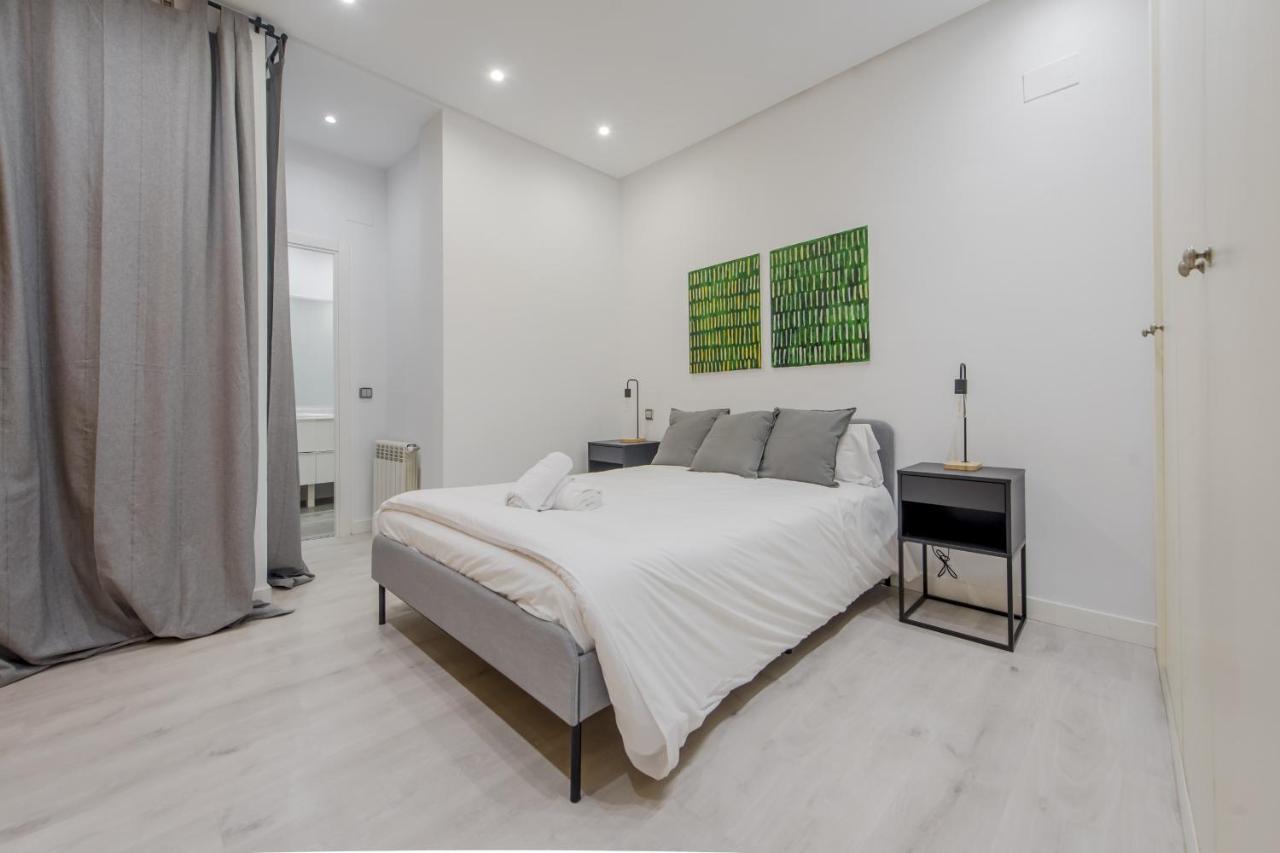 Cool/Soho Style Apt Para 9Pax C/Luciente Madrid Buitenkant foto