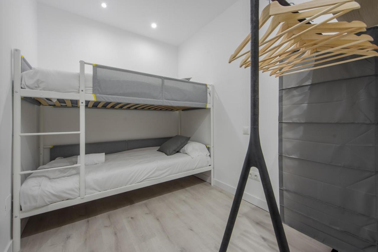 Cool/Soho Style Apt Para 9Pax C/Luciente Madrid Buitenkant foto