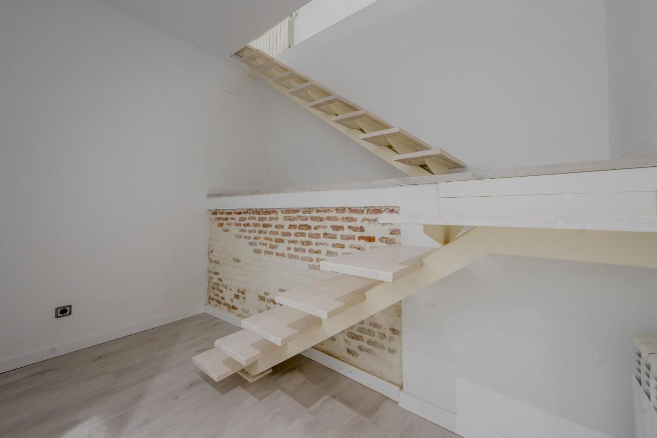 Cool/Soho Style Apt Para 9Pax C/Luciente Madrid Buitenkant foto
