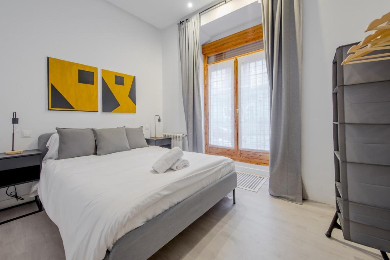 Cool/Soho Style Apt Para 9Pax C/Luciente Madrid Buitenkant foto
